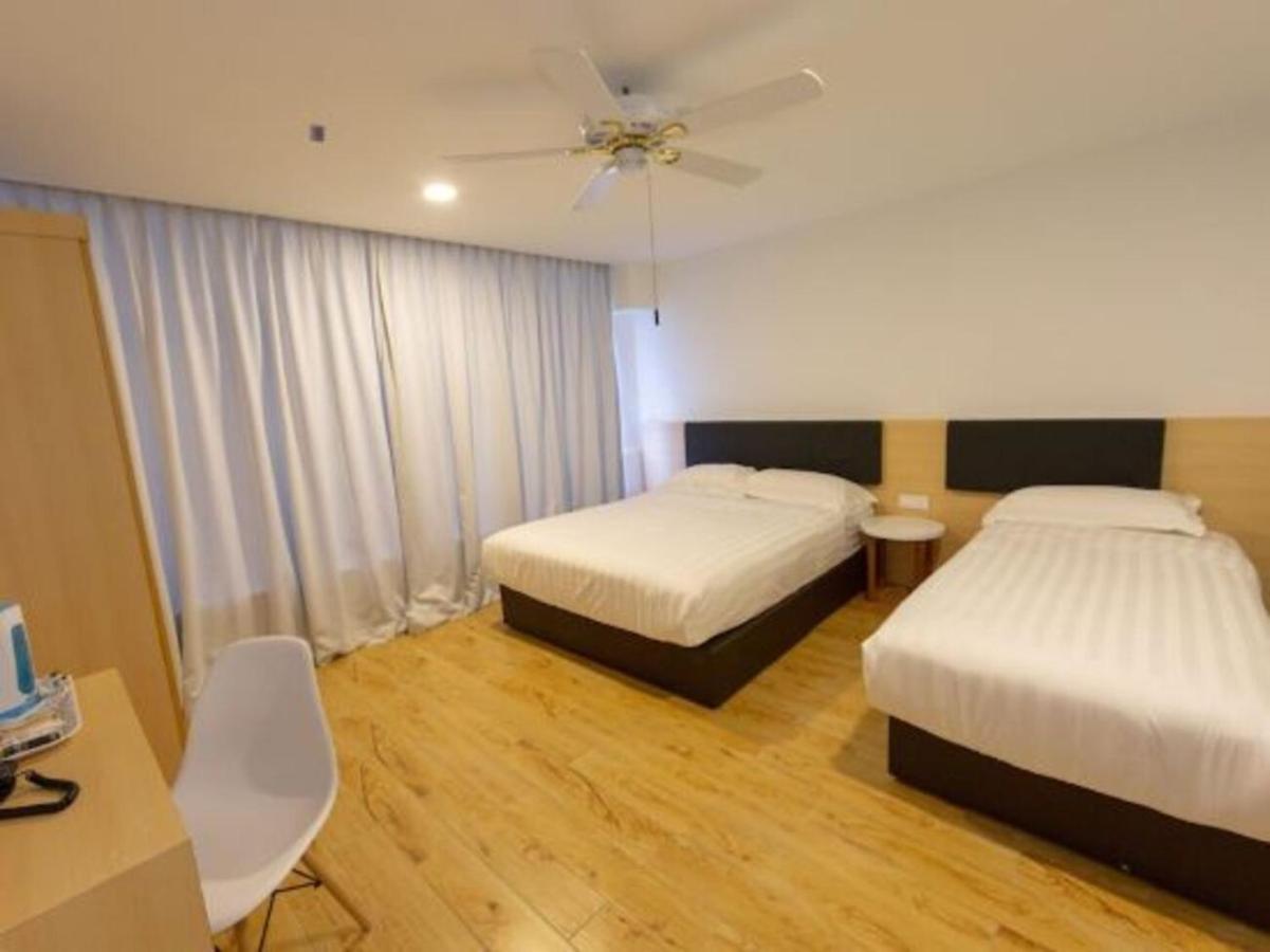 Elmark 2* Malacca